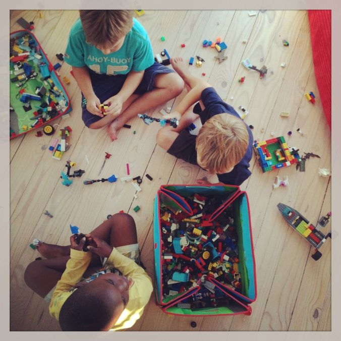Joah, Jonty & Tyler… with lots of lego! :-)